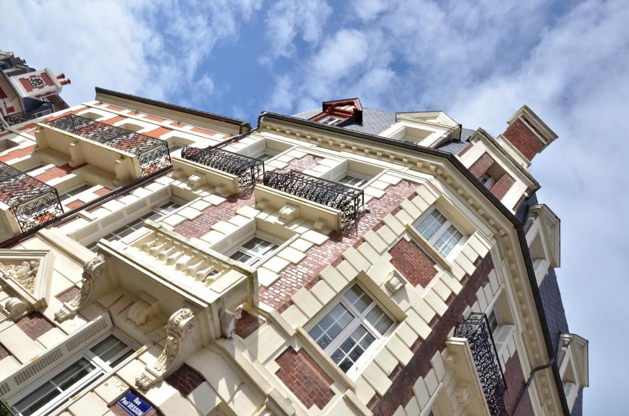 Hotel Le Fer A Cheval Trouville-sur-Mer Exterior foto